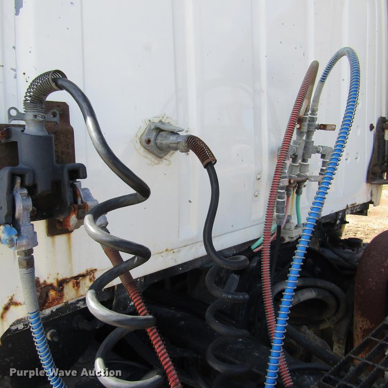 image for item DD2745 1993 Ford L8000 yard truck