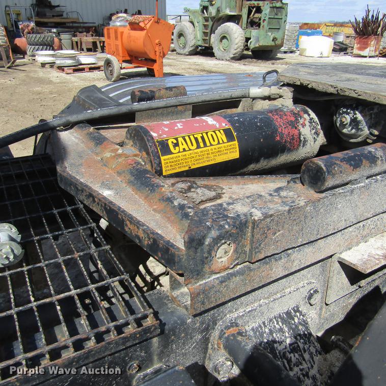 image for item DD2745 1993 Ford L8000 yard truck