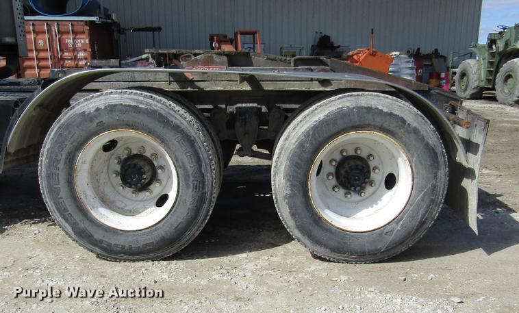 image for item DD2745 1993 Ford L8000 yard truck