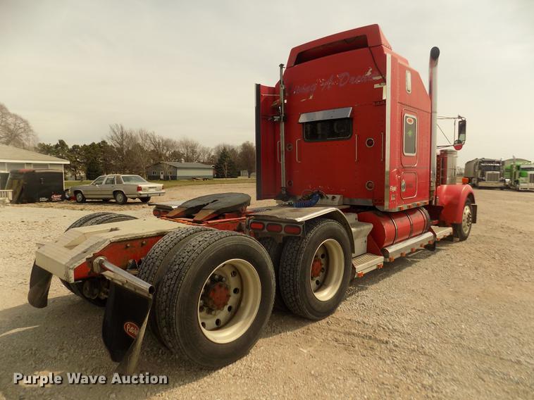 image for item DD2783 1993 Kenworth W900 semi truck