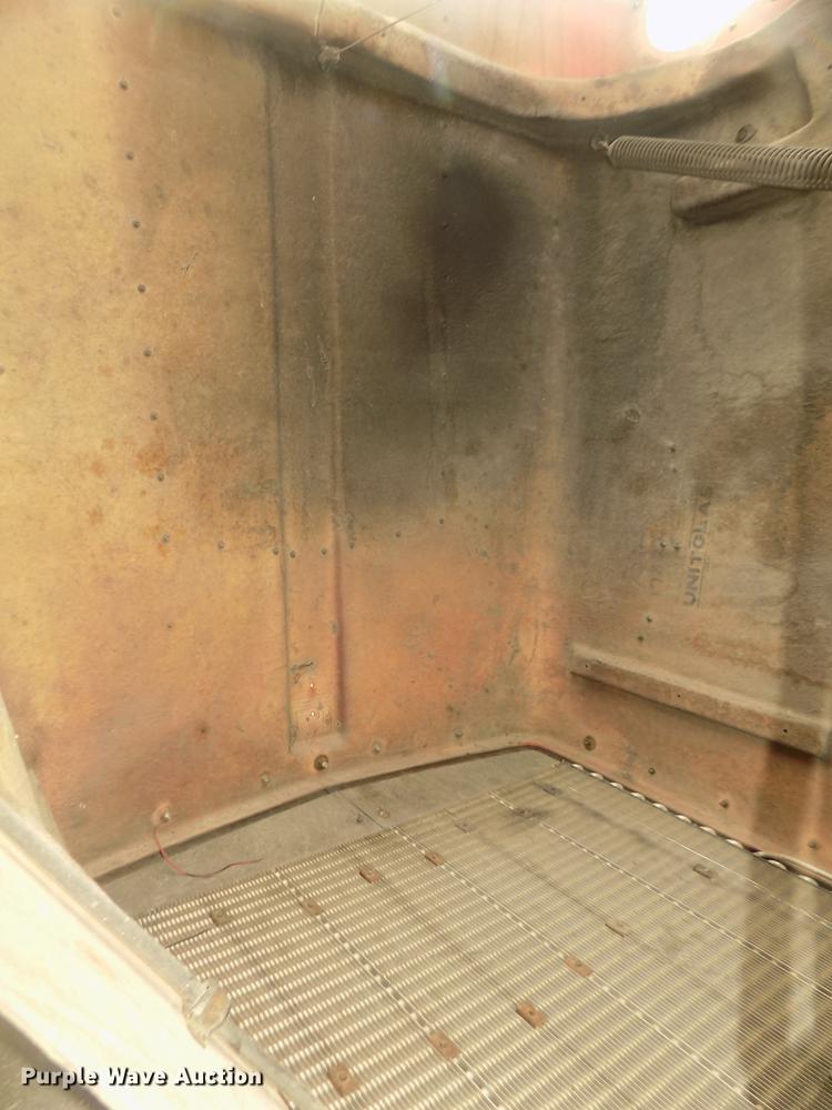 image for item DD2783 1993 Kenworth W900 semi truck