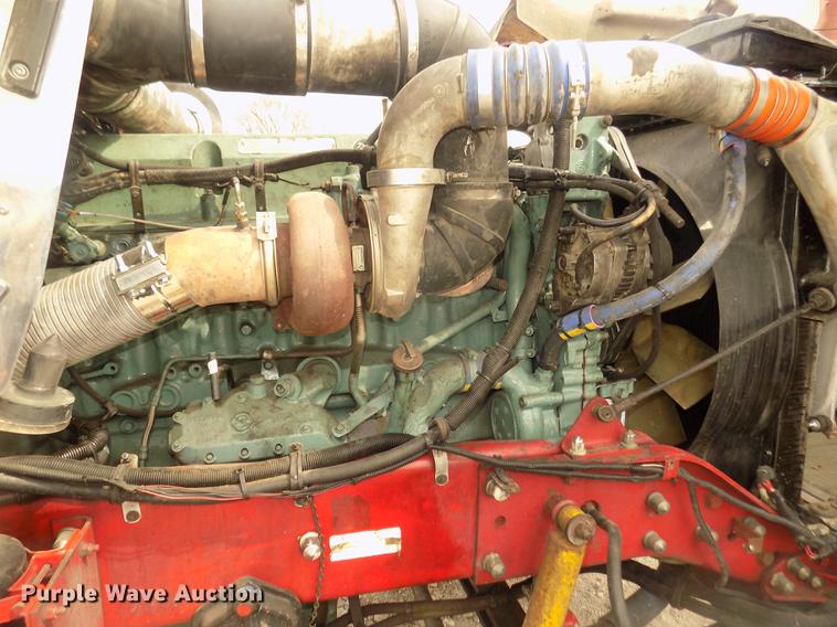 image for item DD2783 1993 Kenworth W900 semi truck