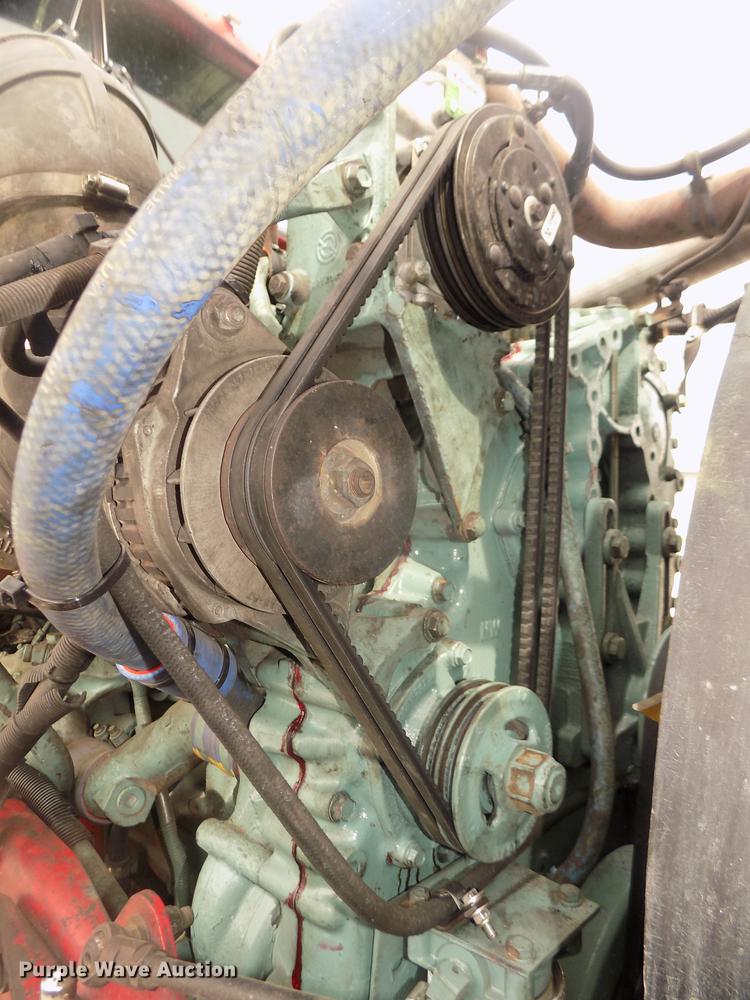 image for item DD2783 1993 Kenworth W900 semi truck