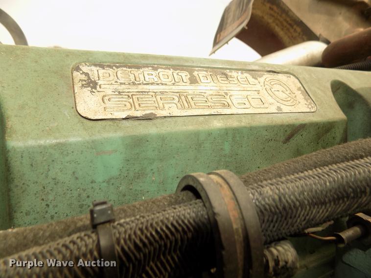 image for item DD2783 1993 Kenworth W900 semi truck