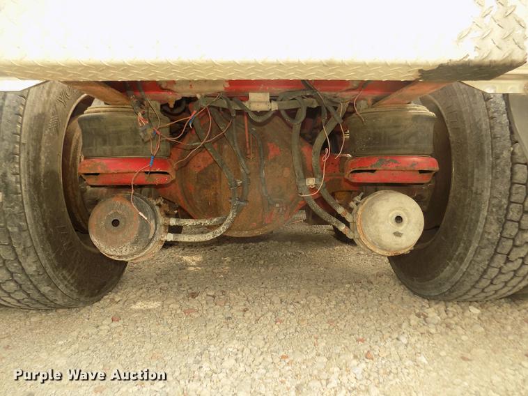 image for item DD2783 1993 Kenworth W900 semi truck