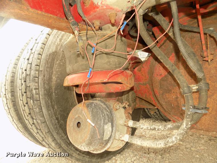 image for item DD2783 1993 Kenworth W900 semi truck