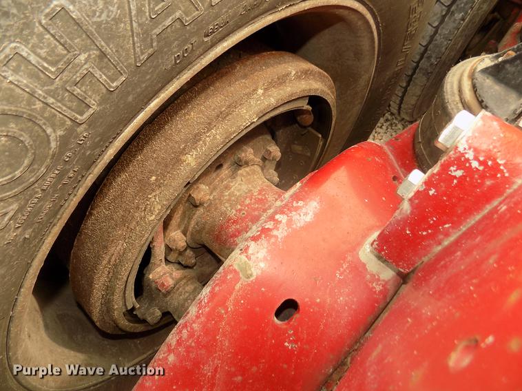 image for item DD2783 1993 Kenworth W900 semi truck