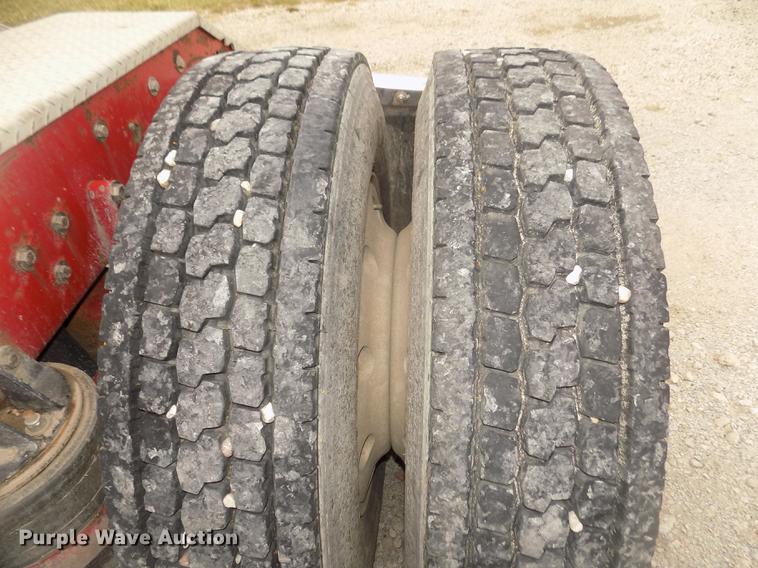 image for item DD2783 1993 Kenworth W900 semi truck