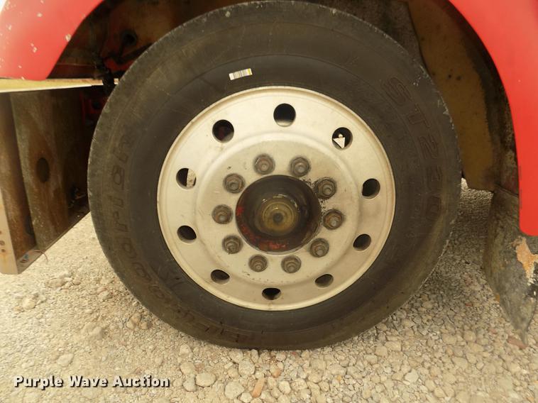 image for item DD2783 1993 Kenworth W900 semi truck