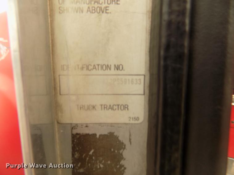 image for item DD2783 1993 Kenworth W900 semi truck