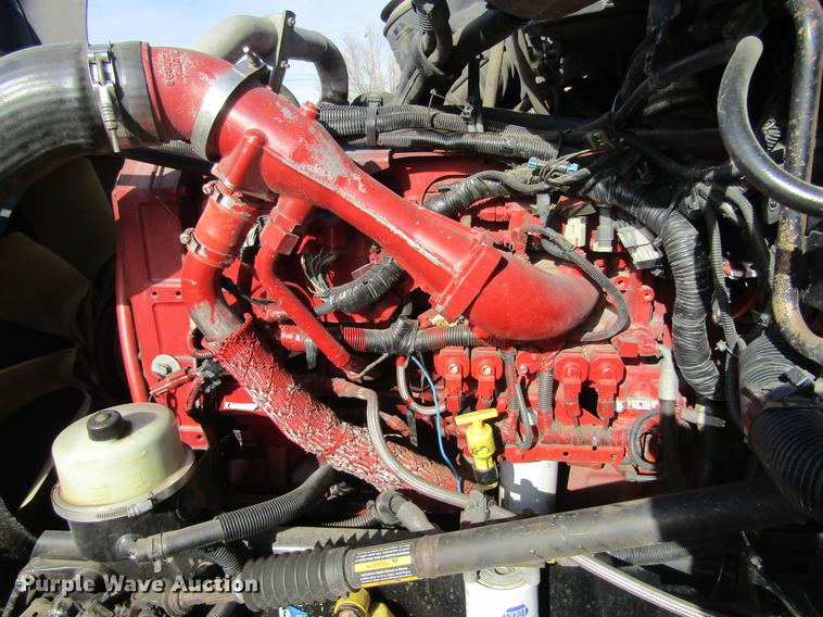 image for item DE6593 2007 Peterbilt 387 semi truck