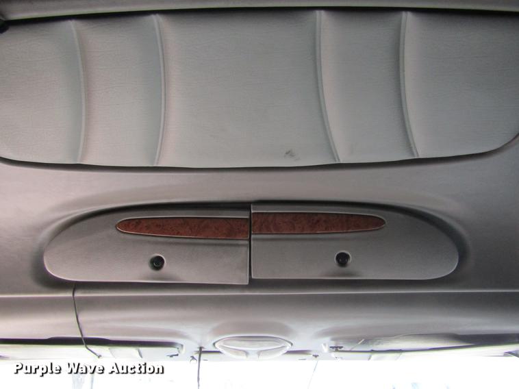 image for item DE6593 2007 Peterbilt 387 semi truck