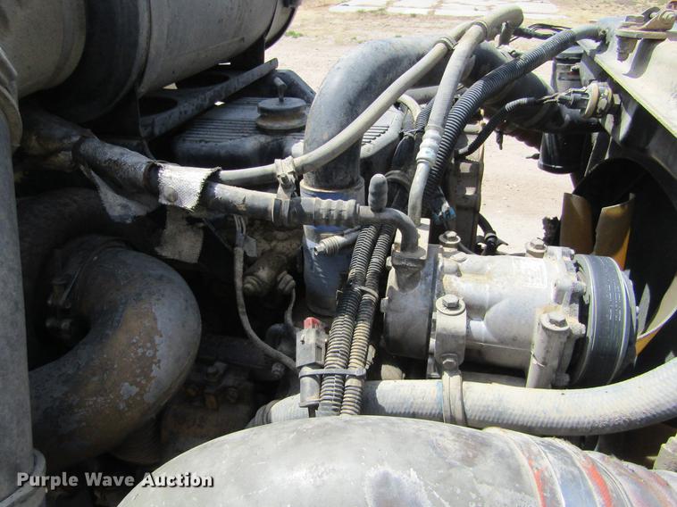 image for item DE6709 2007 Kenworth T600 semi truck