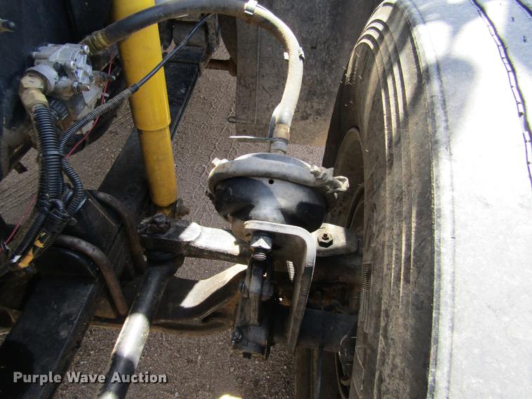 image for item DE6709 2007 Kenworth T600 semi truck