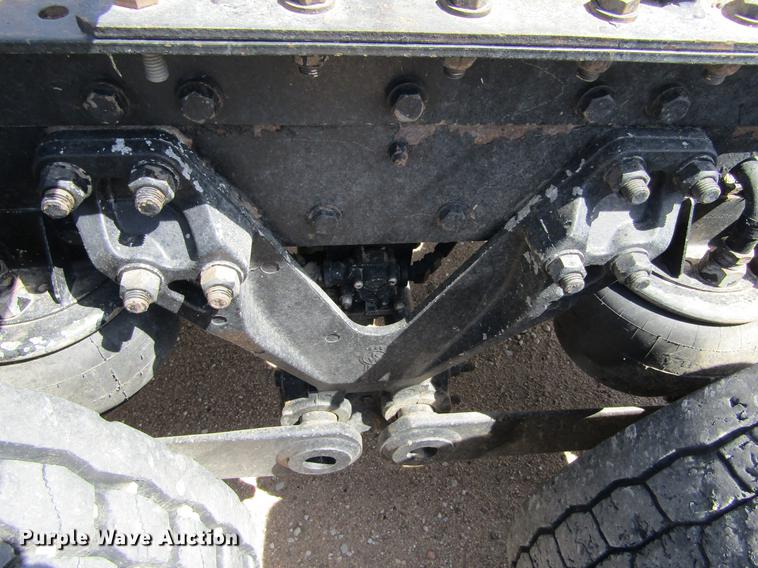 image for item DE6709 2007 Kenworth T600 semi truck