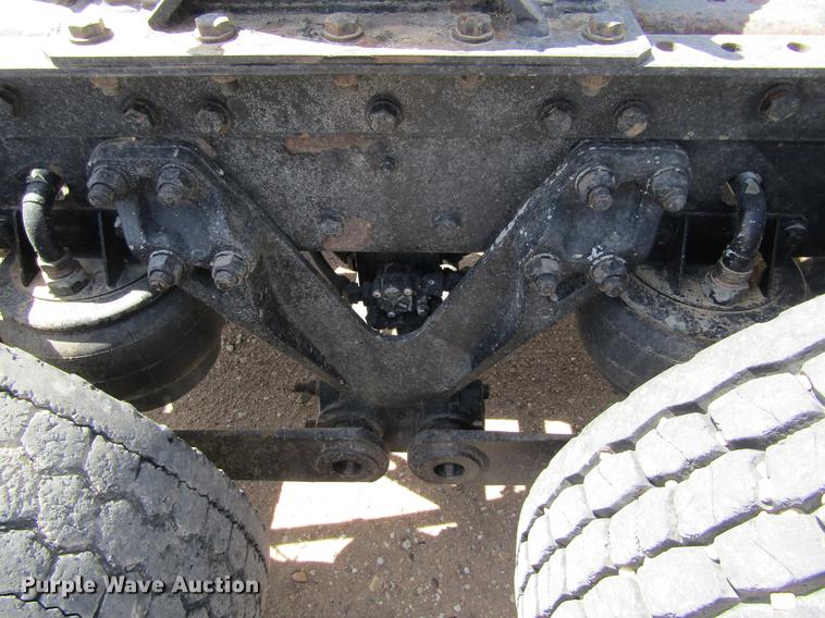 image for item DE6709 2007 Kenworth T600 semi truck