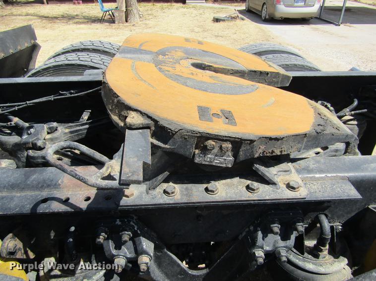 image for item DE6709 2007 Kenworth T600 semi truck