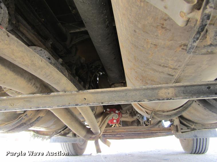 image for item DE6709 2007 Kenworth T600 semi truck