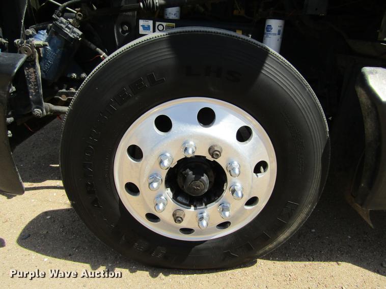 image for item DE6709 2007 Kenworth T600 semi truck