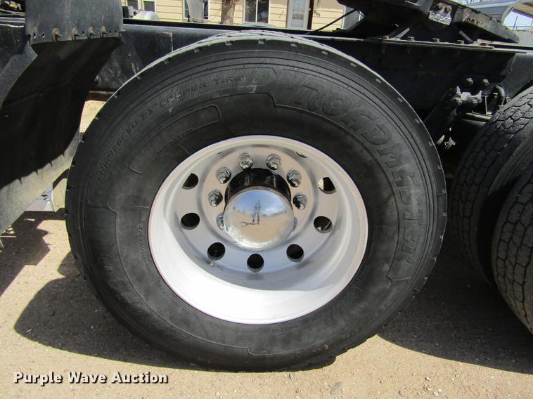 image for item DE6709 2007 Kenworth T600 semi truck