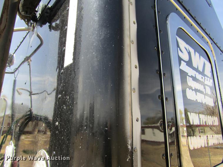 image for item DE6709 2007 Kenworth T600 semi truck