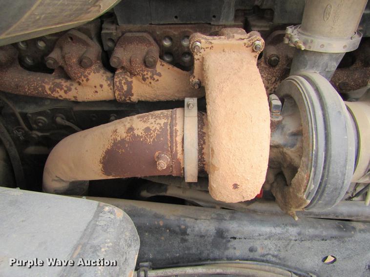 image for item DE6717 1995 Ford LTLA9000 AeroMax 120 semi truck