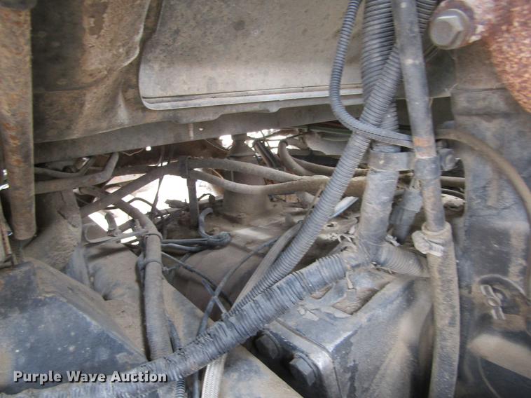 image for item DE6717 1995 Ford LTLA9000 AeroMax 120 semi truck