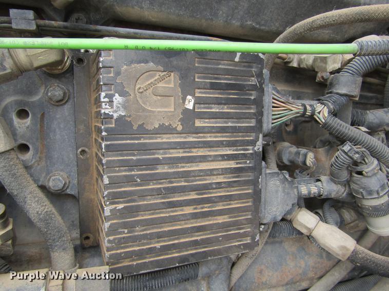 image for item DE6717 1995 Ford LTLA9000 AeroMax 120 semi truck