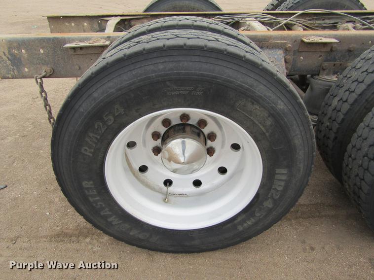 image for item DE6717 1995 Ford LTLA9000 AeroMax 120 semi truck