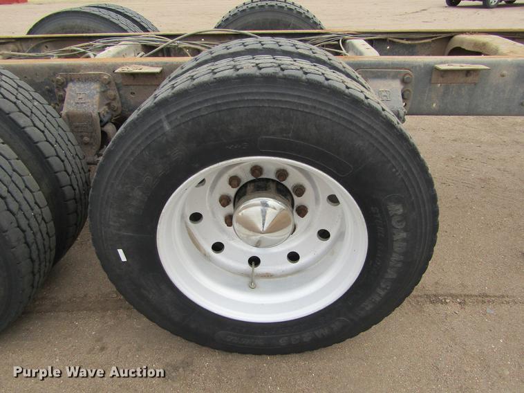 image for item DE6717 1995 Ford LTLA9000 AeroMax 120 semi truck