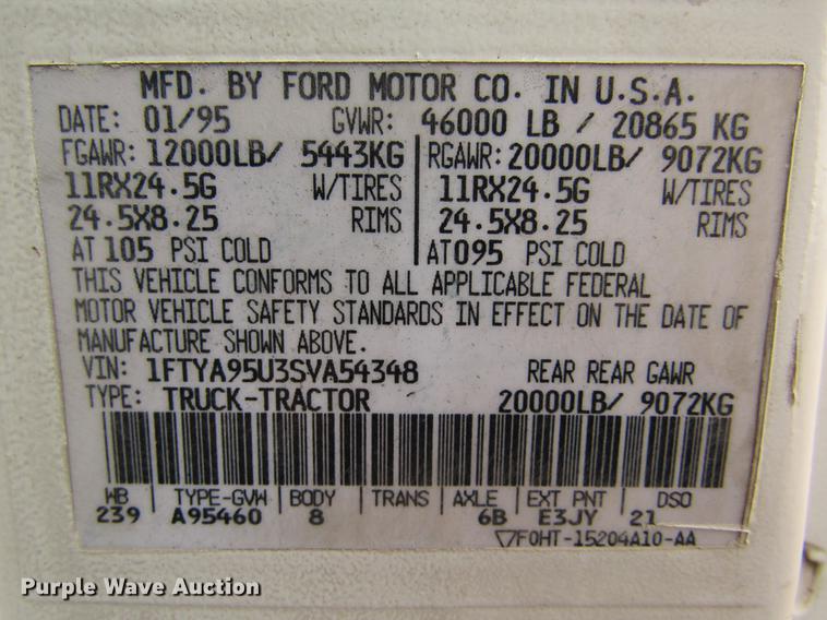 image for item DE6717 1995 Ford LTLA9000 AeroMax 120 semi truck