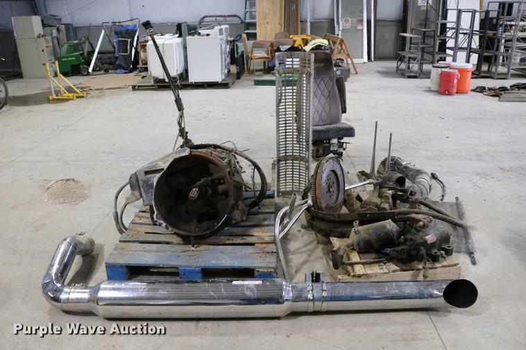 image for item EW9131 Truck parts