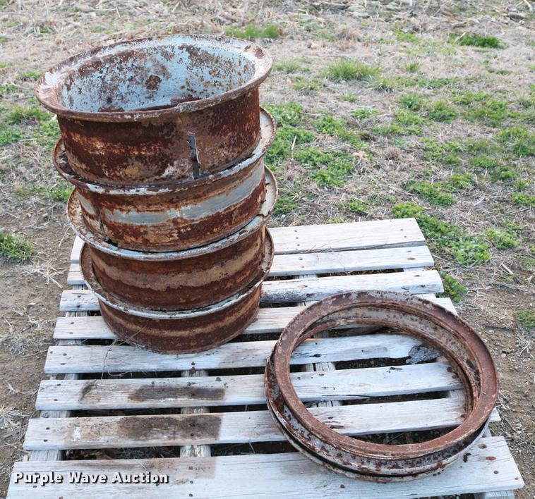 image for item EW9138 Truck tires and wheels