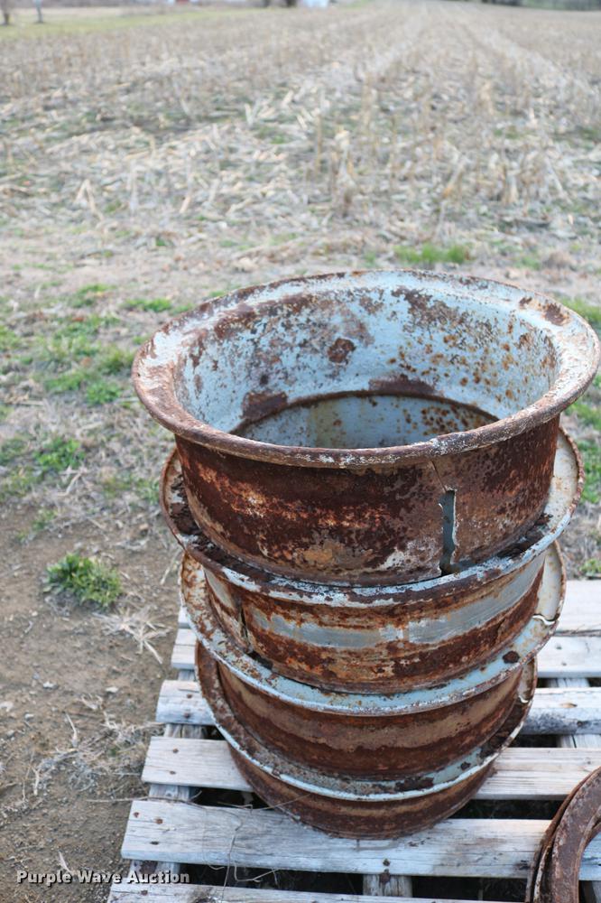 image for item EW9138 Truck tires and wheels