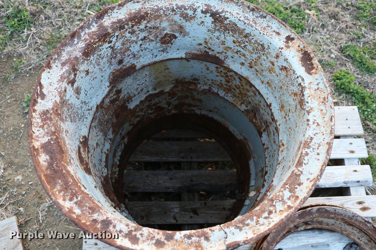 image for item EW9138 Truck tires and wheels