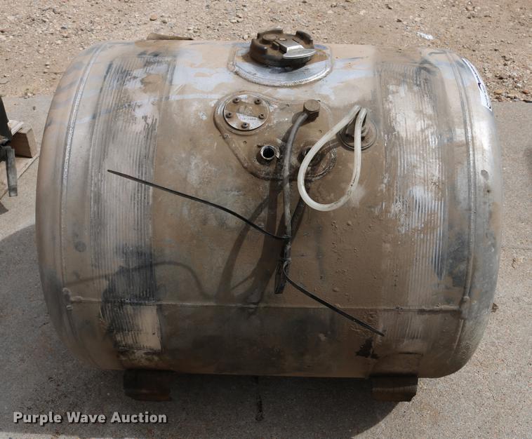 image for item EW9164 Aluminum fuel tank