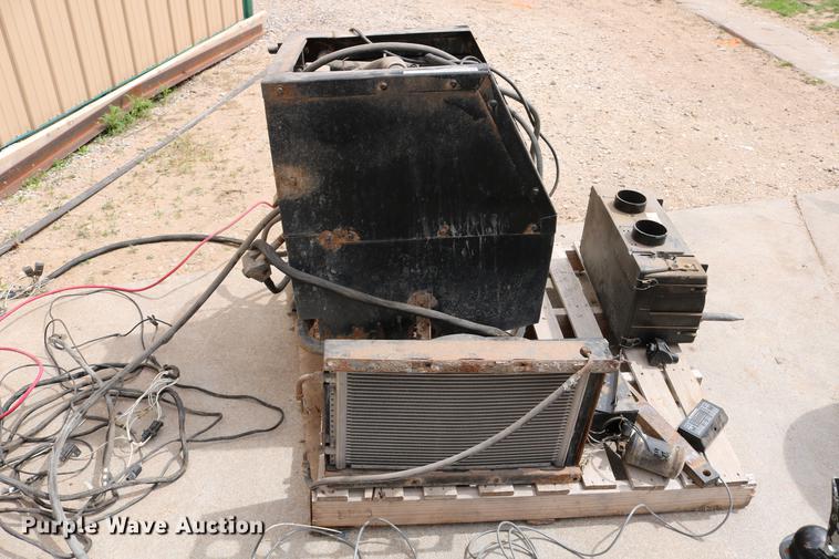 image for item EW9165 Thermo King auxiliary power unit