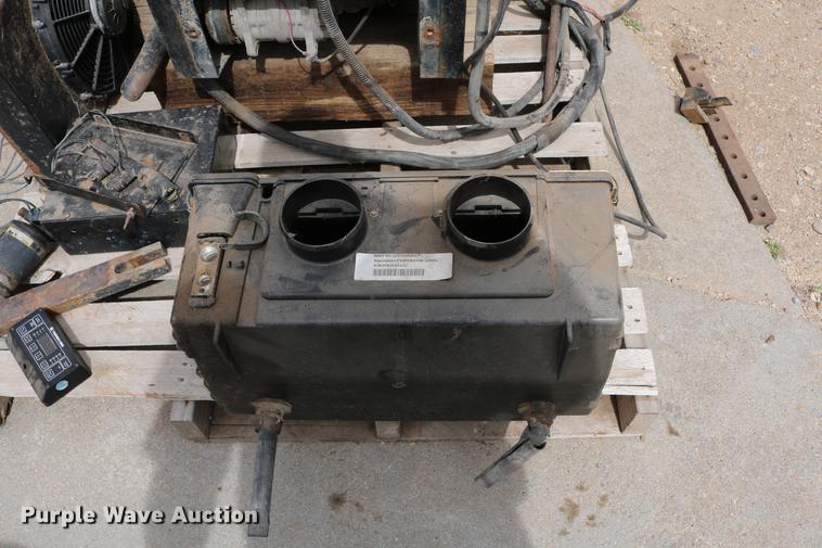 image for item EW9165 Thermo King auxiliary power unit