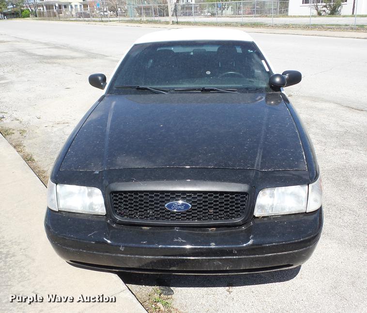 image for item AY9507 2010 Ford Crown Victoria Police Interceptor