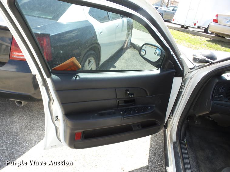 image for item AY9507 2010 Ford Crown Victoria Police Interceptor