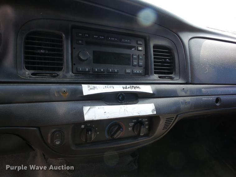 image for item AY9507 2010 Ford Crown Victoria Police Interceptor