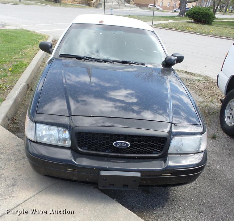 image for item AY9509 2009 Ford Crown Victoria Police Interceptor