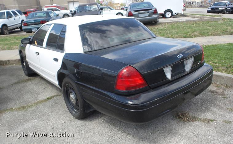image for item AY9509 2009 Ford Crown Victoria Police Interceptor