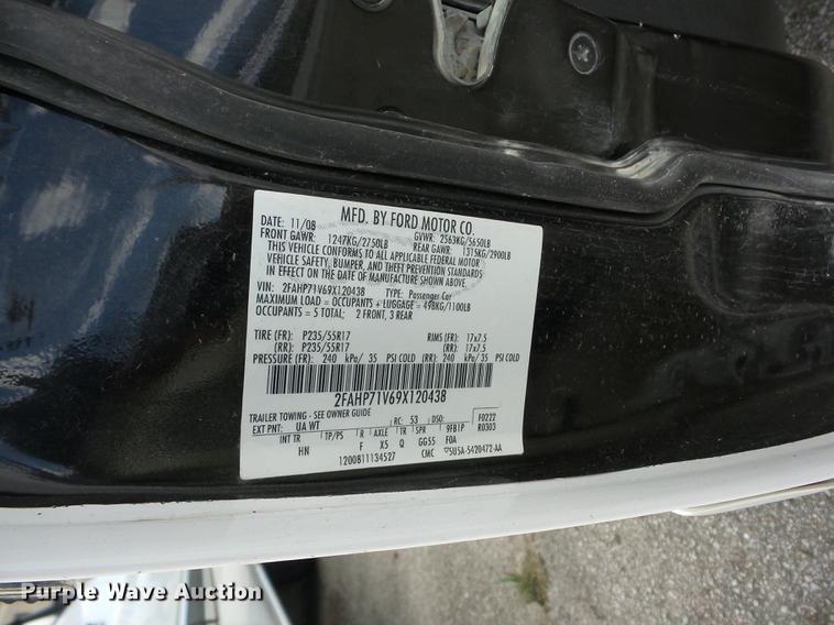 image for item AY9509 2009 Ford Crown Victoria Police Interceptor