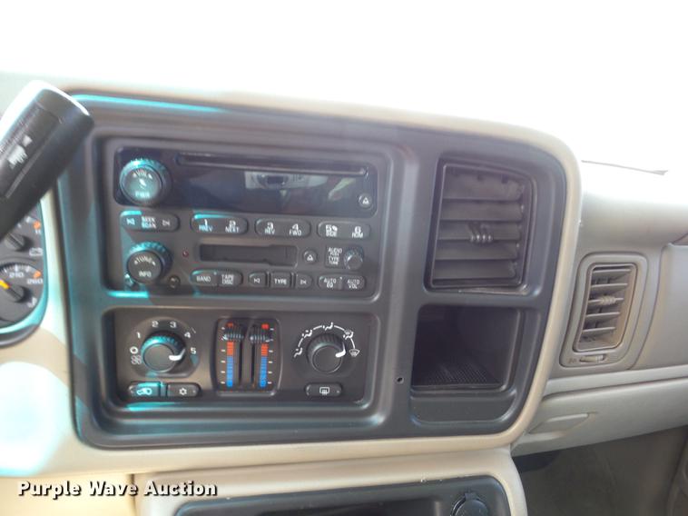 image for item AY9510 2005 Chevrolet Tahoe SUV