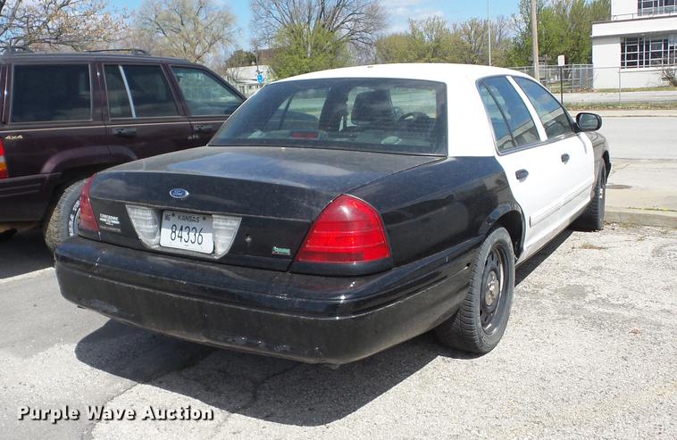 image for item AY9511 2010 Ford Crown Victoria Police Interceptor