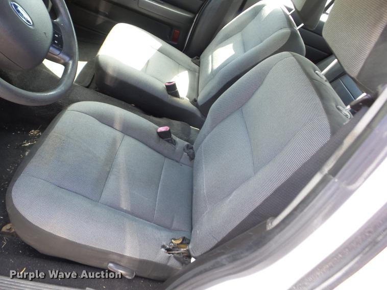 image for item AY9511 2010 Ford Crown Victoria Police Interceptor