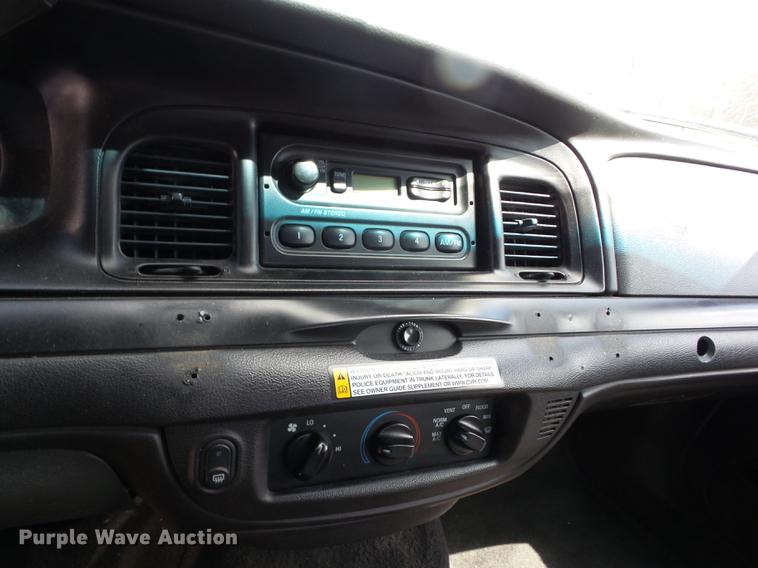 image for item AY9511 2010 Ford Crown Victoria Police Interceptor