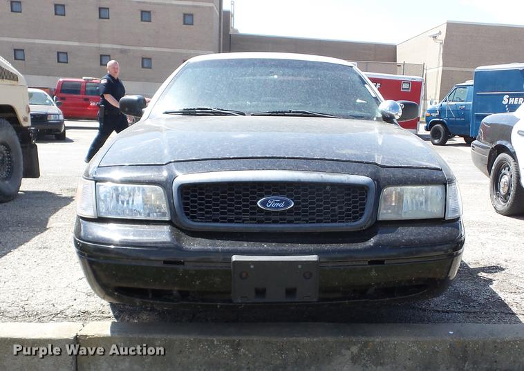 image for item AY9512 2007 Ford Crown Victoria Police Interceptor