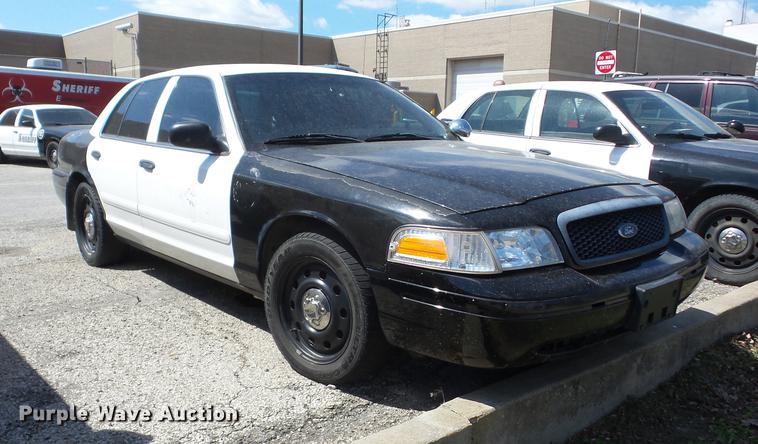 image for item AY9512 2007 Ford Crown Victoria Police Interceptor